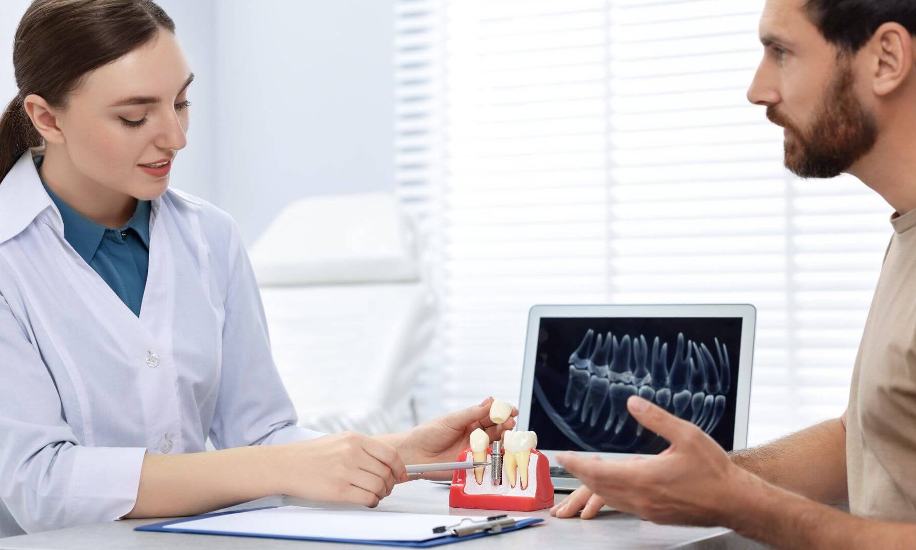 cel mai bun implant dentar