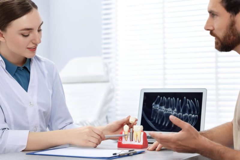 cel mai bun implant dentar