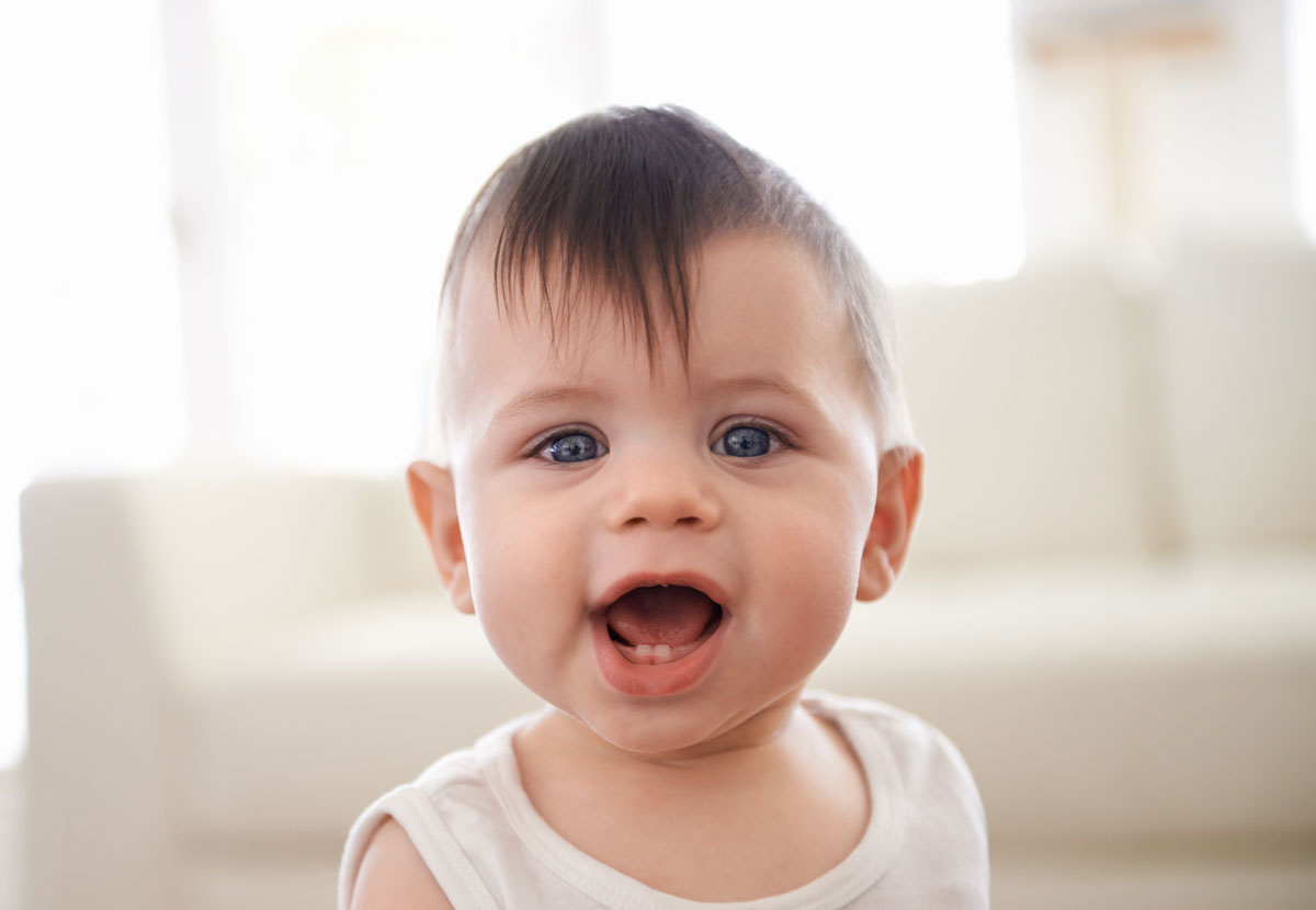 primii dinti la bebelusi